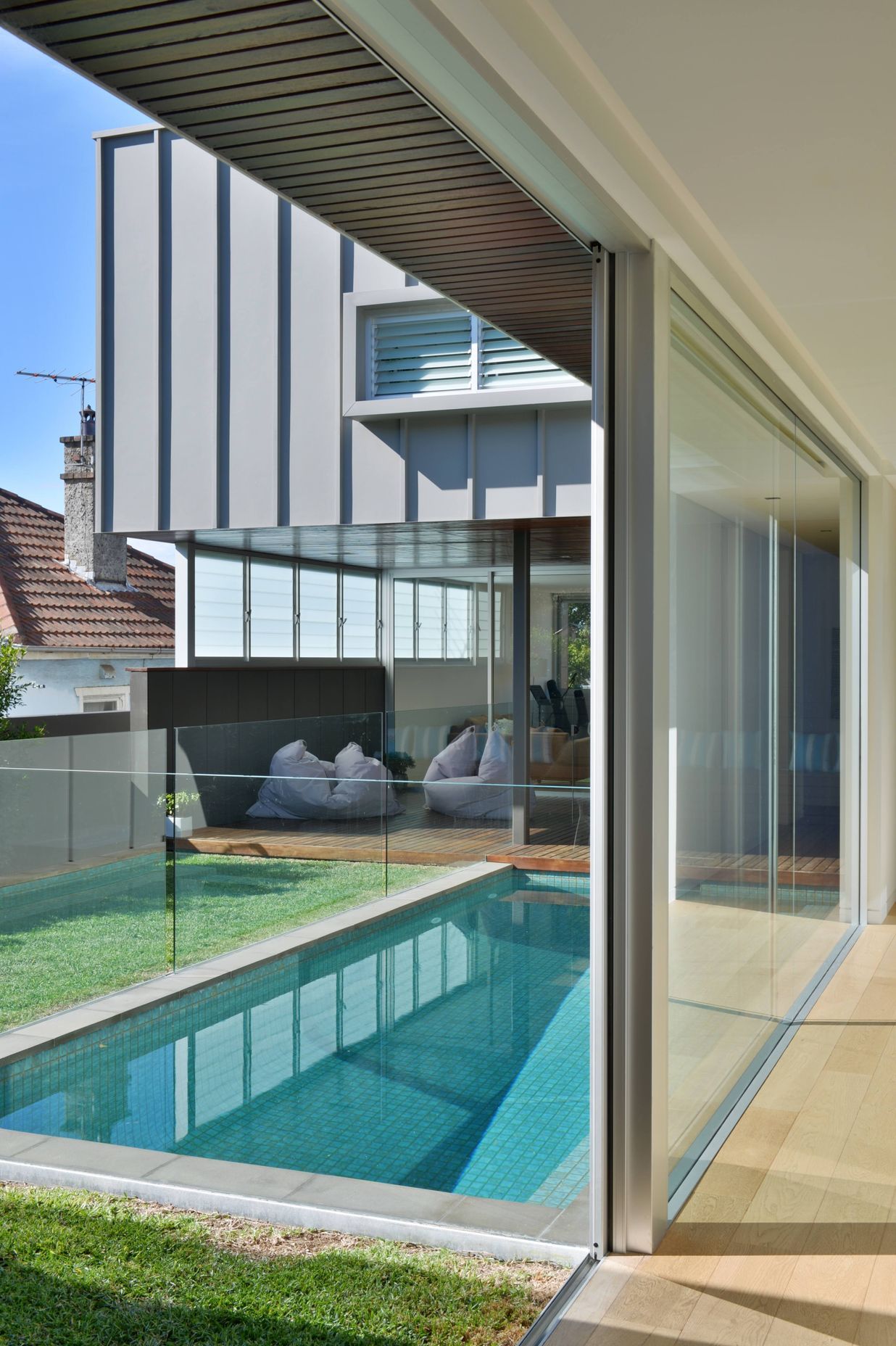 Carter St Bronte