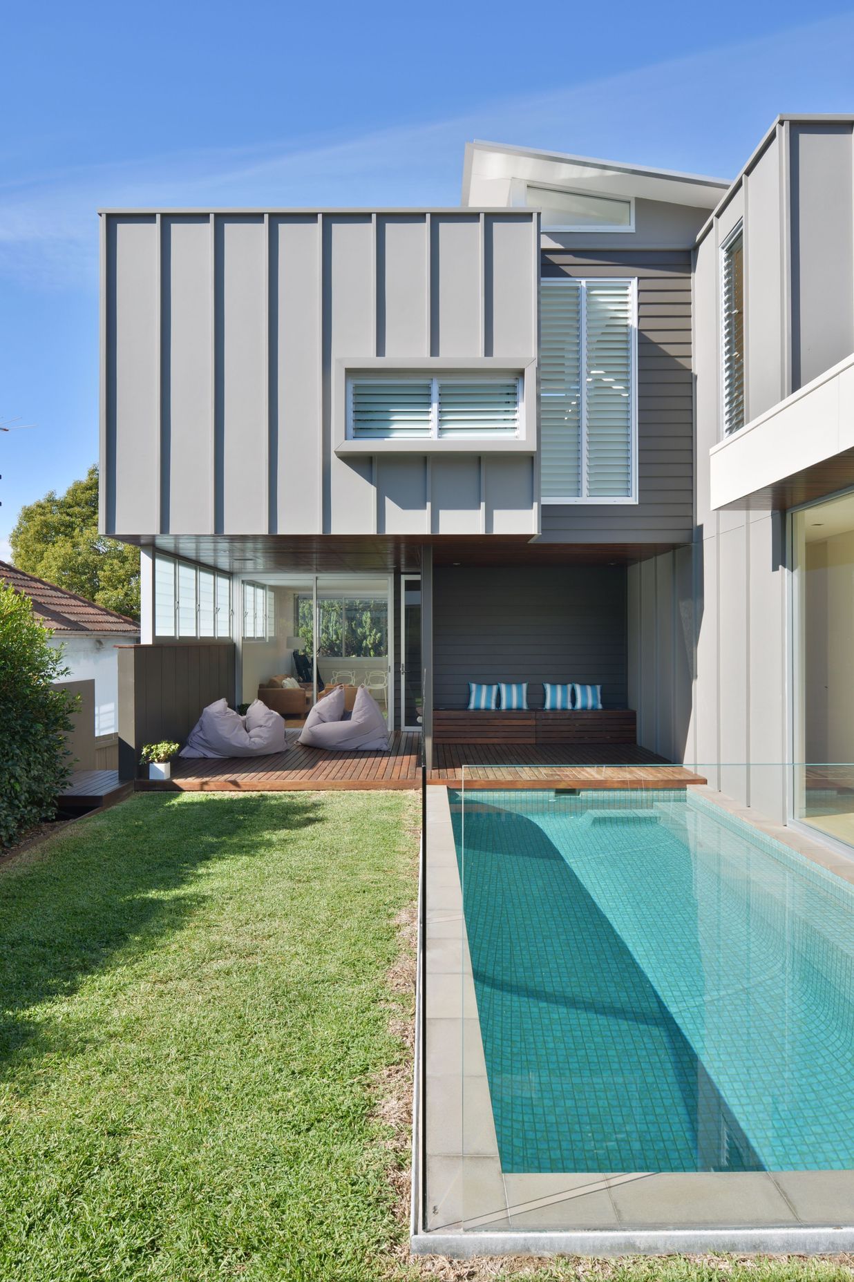 Carter St Bronte