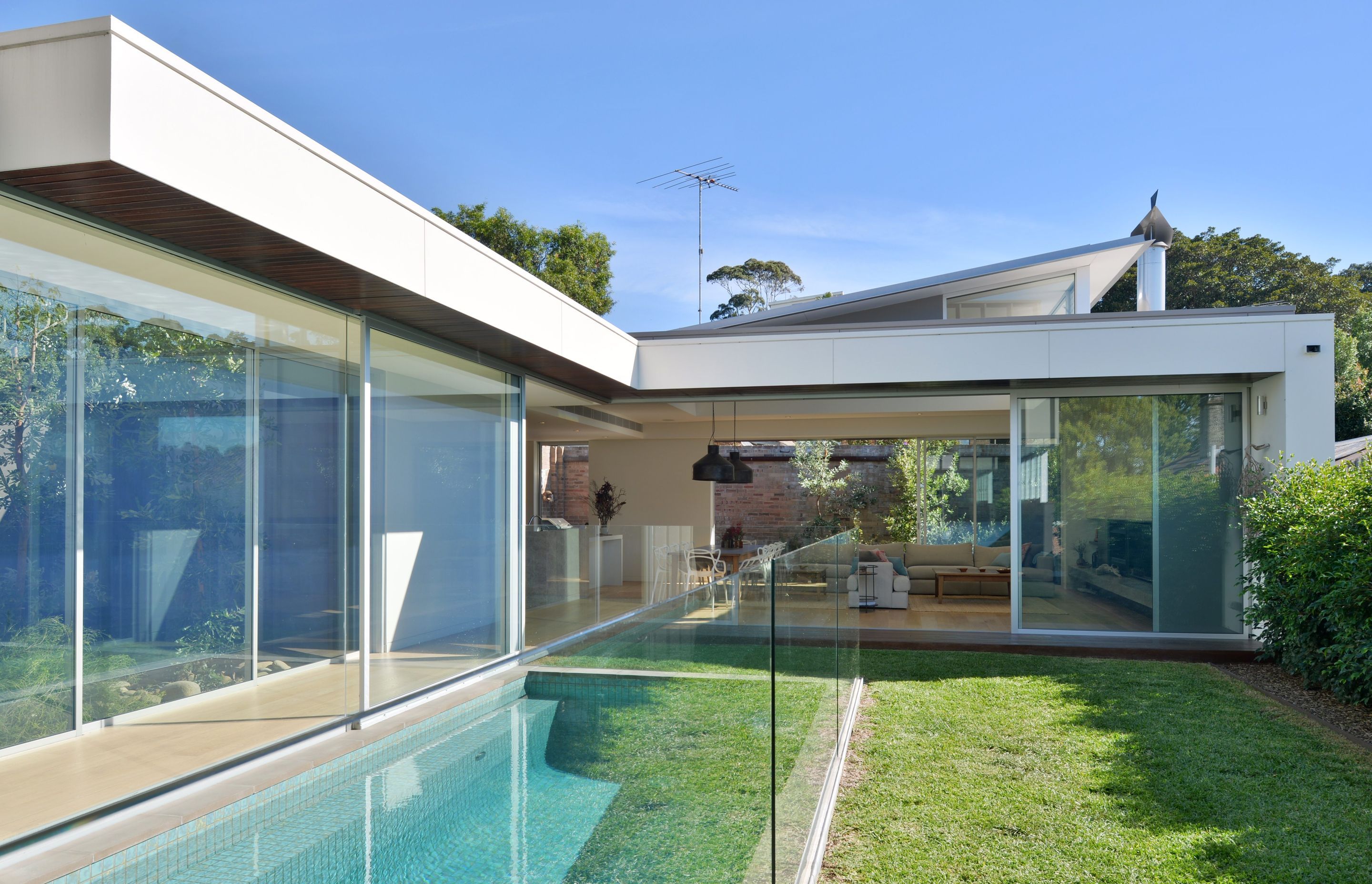 Carter St Bronte