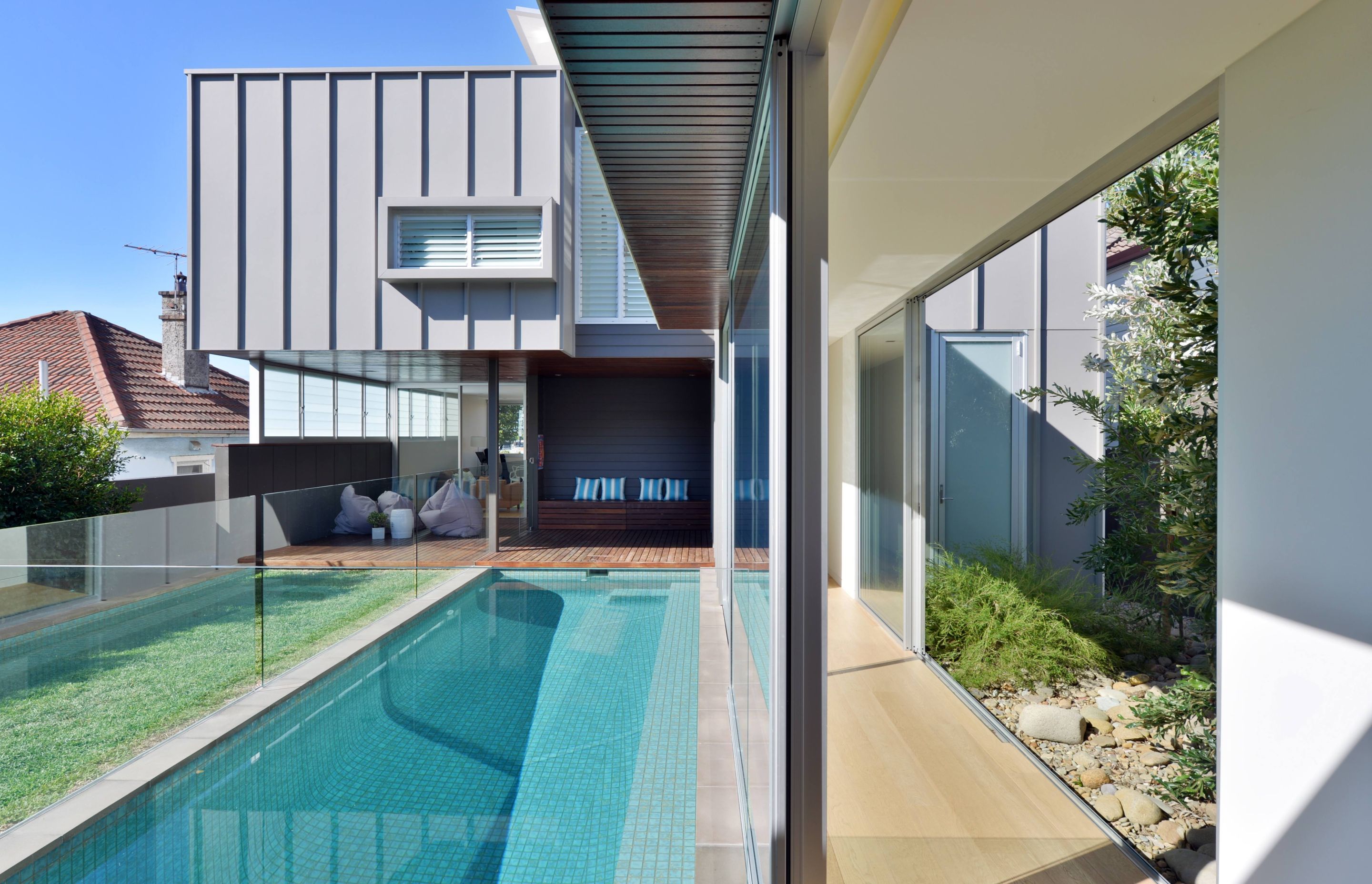 Carter St Bronte