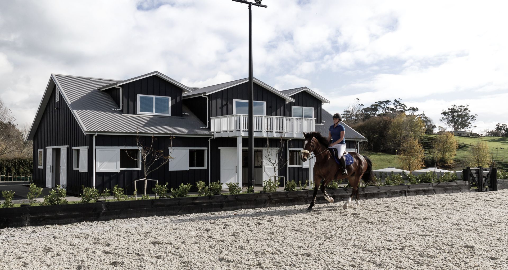 Karaka barn with stables banner