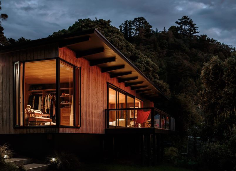 Off the Grid – Coastal Retreat
