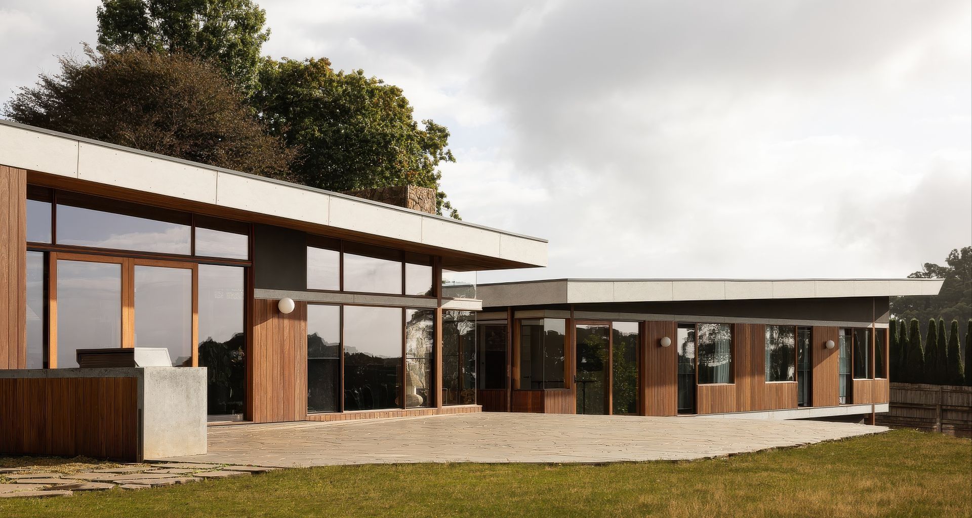 Mid-Century Modern Custom Home banner