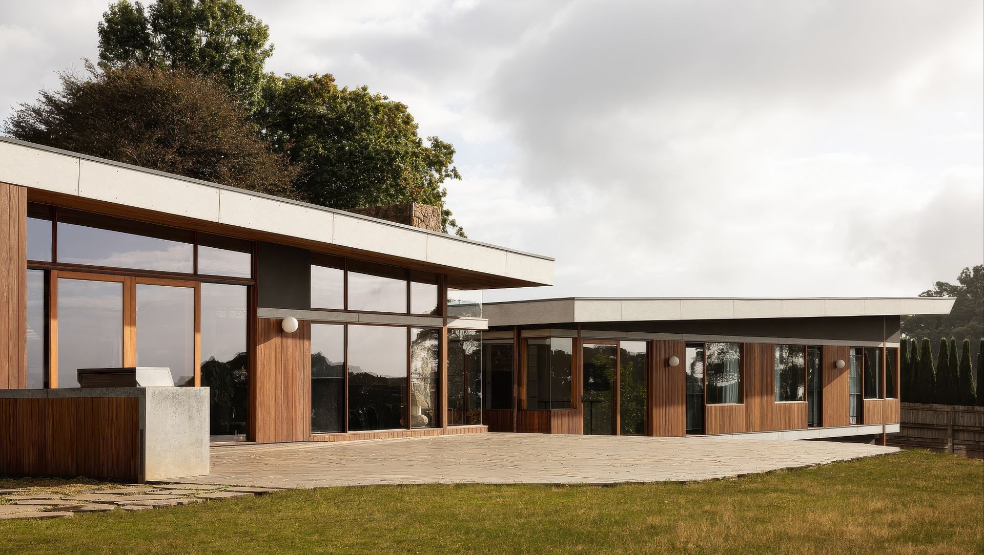 Mid-Century Modern Custom Home banner