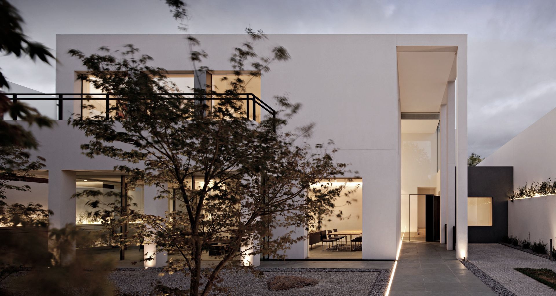 The Minimalist House banner
