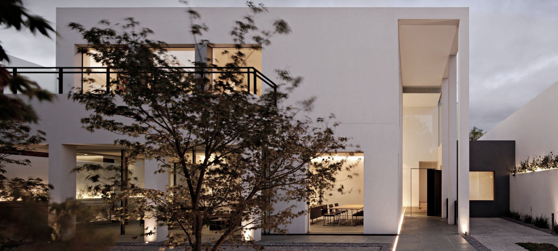 The Minimalist House banner