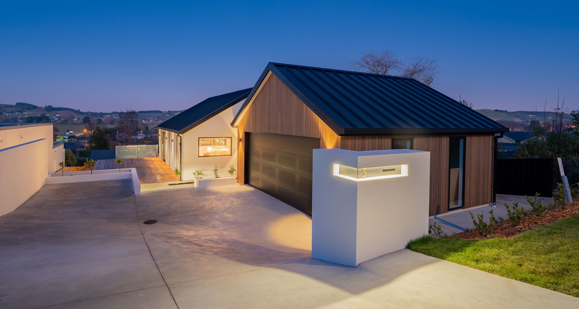 Contemporary New Build | Gore banner