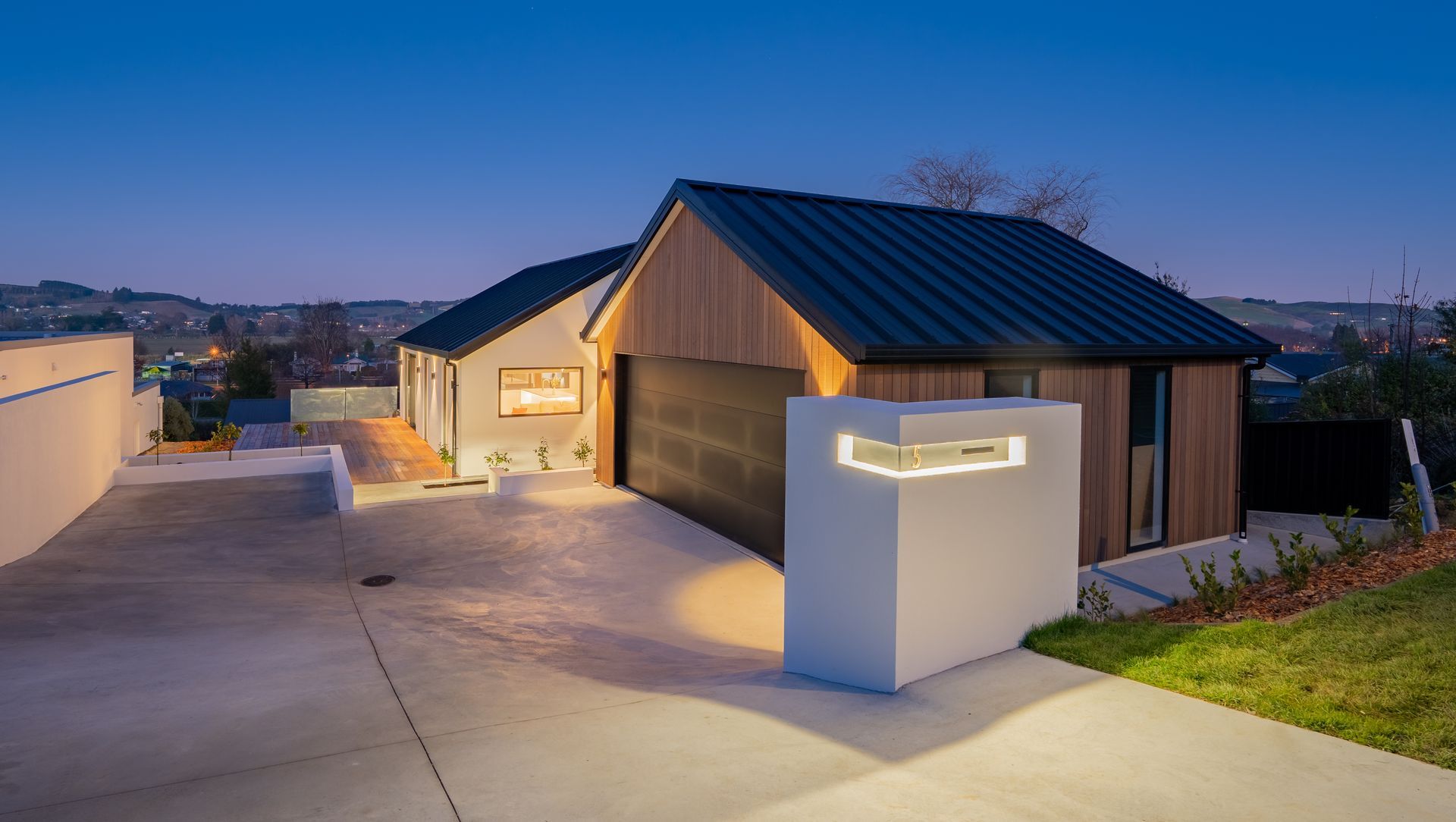 Contemporary New Build | Gore banner