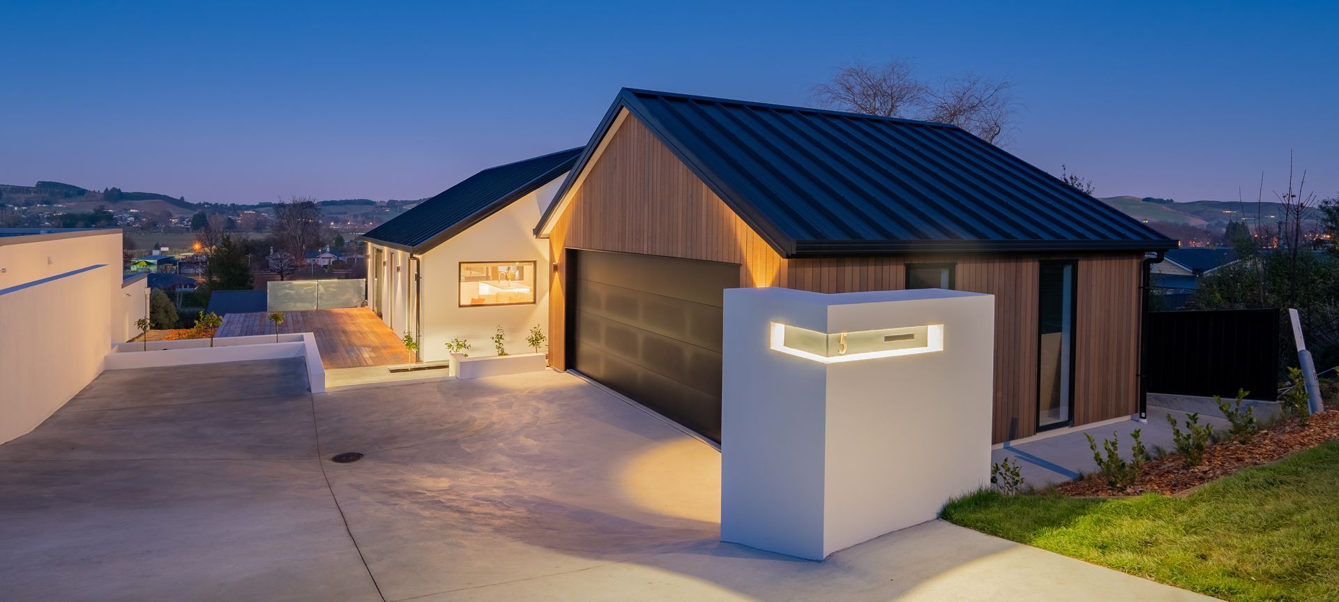 Contemporary New Build | Gore banner