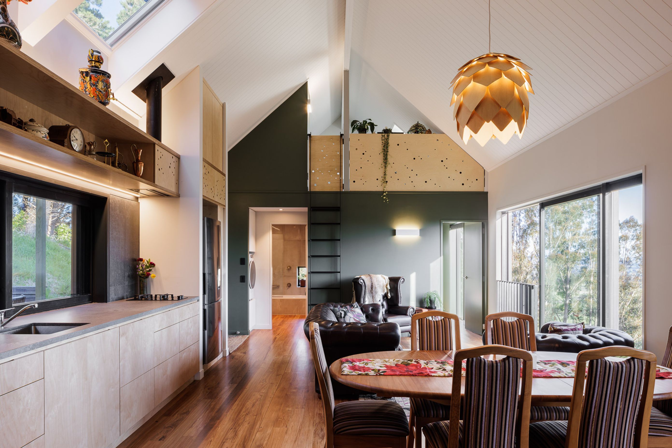 Off the Grid home - Featherston
