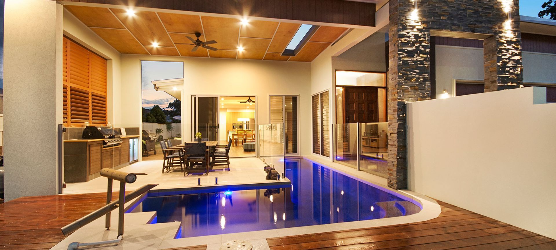 Pelican Waters New Build banner
