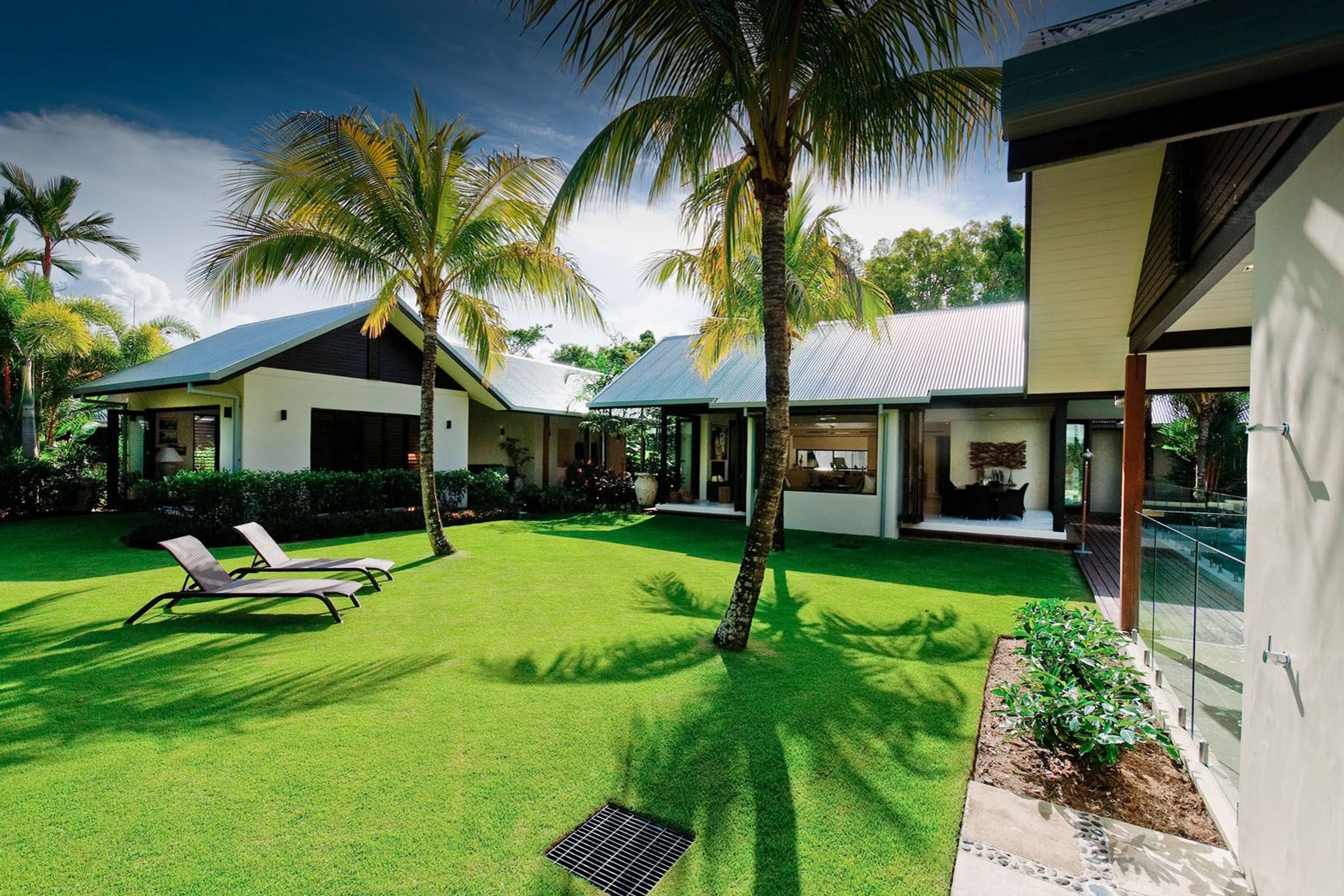 Alalia Port Douglas