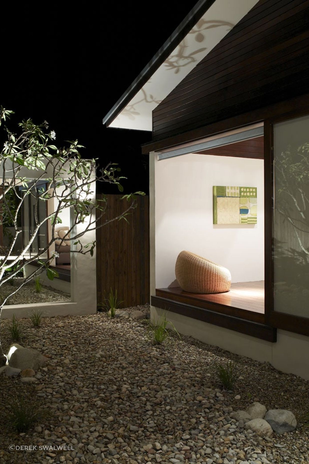Six, Port Douglas