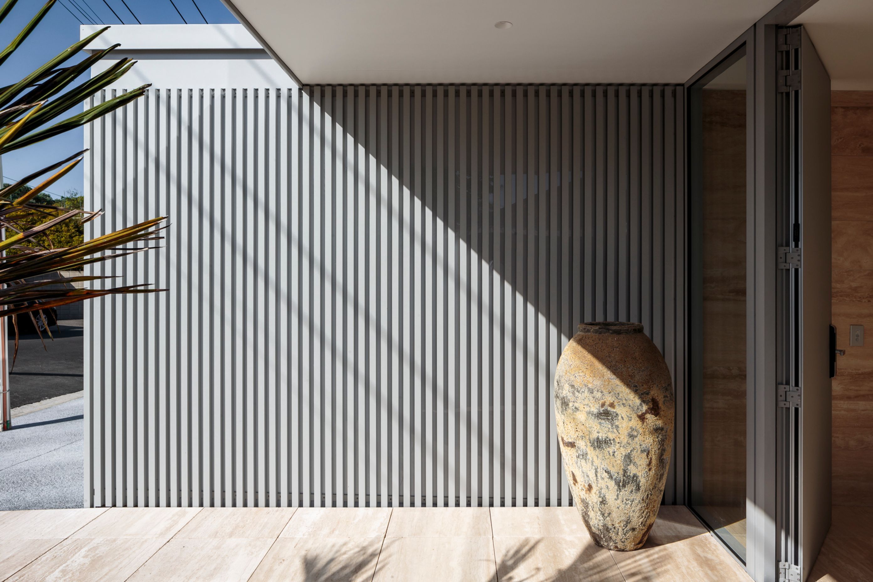 Reed-HouseEntry-CourtGrant-Davis2.jpg