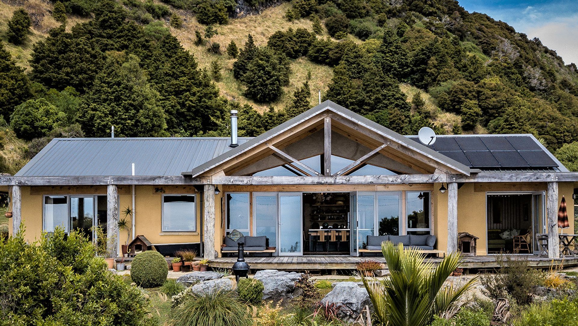 Clifftop House banner