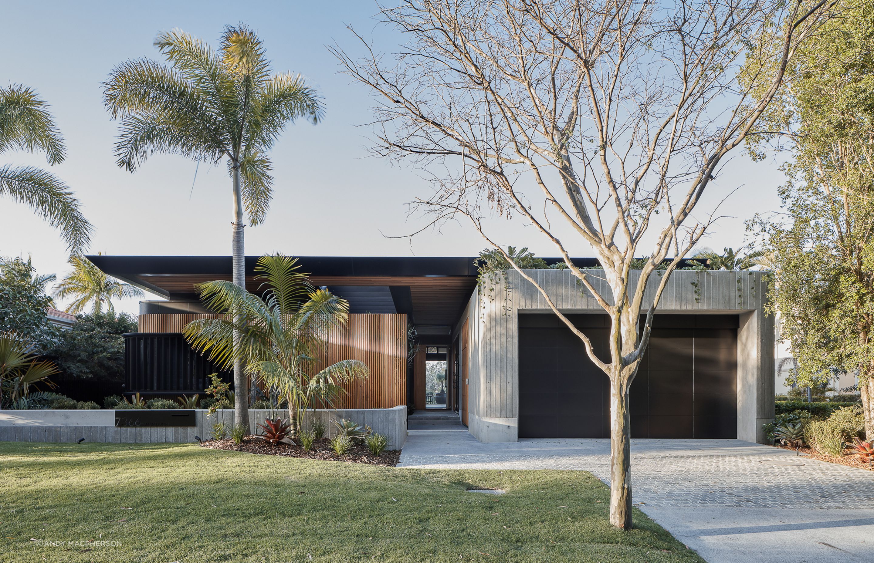 Sanctuary-Cove-Residence01-1-v3.jpg