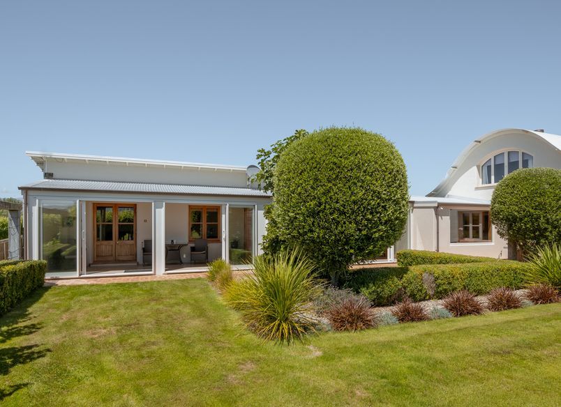 Straw Lodge