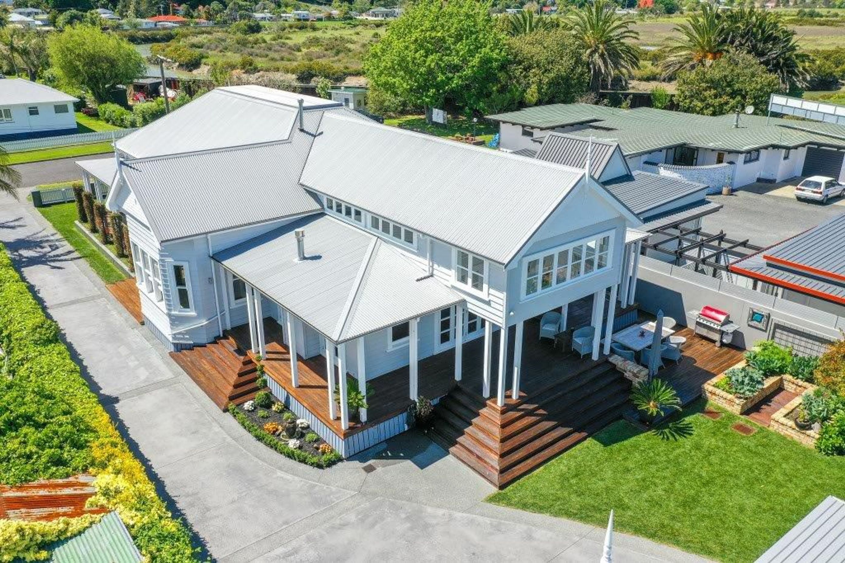 Thames Residence