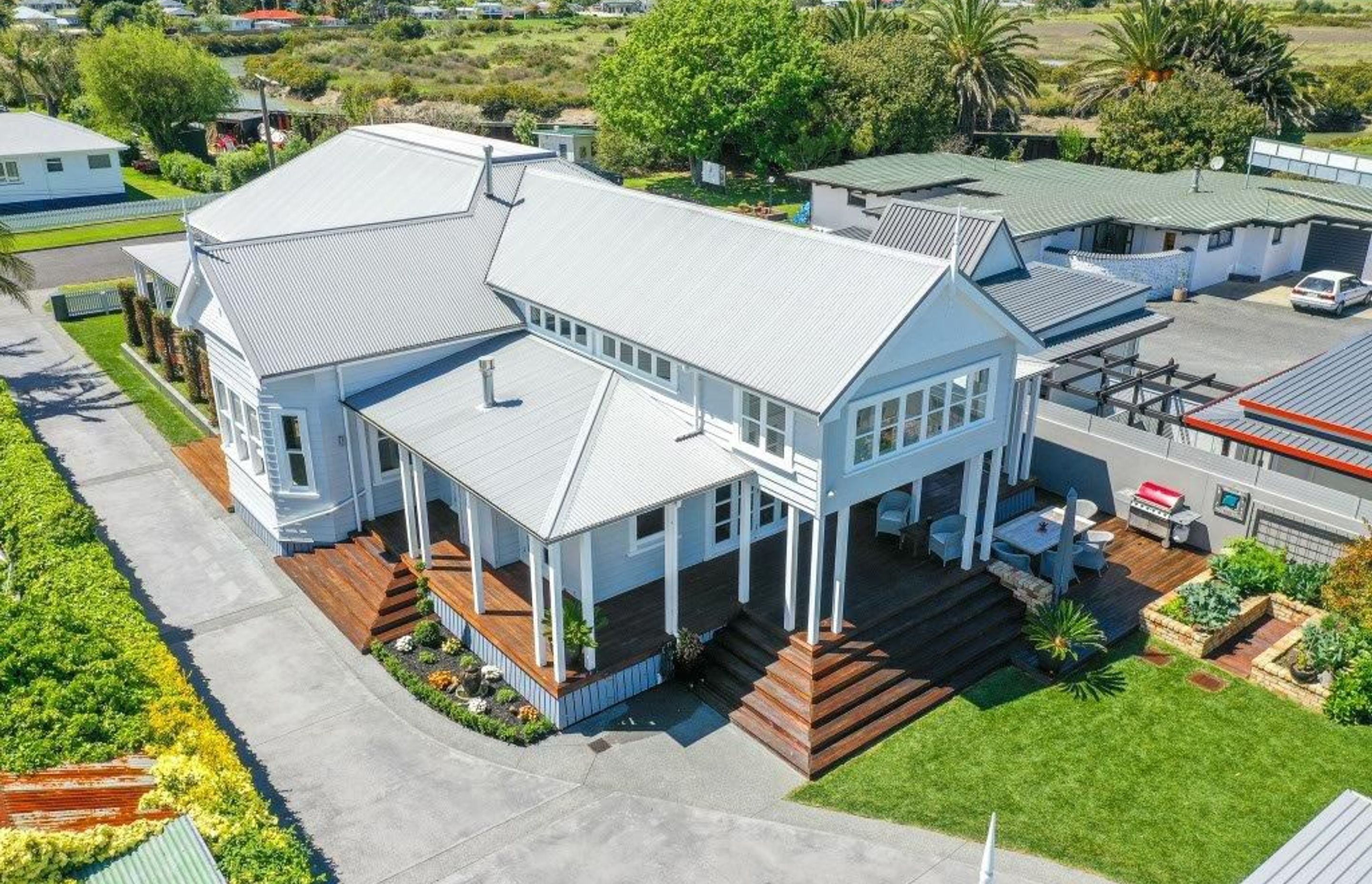 Thames Residence