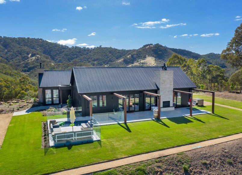 Open Plan Rural Retreat