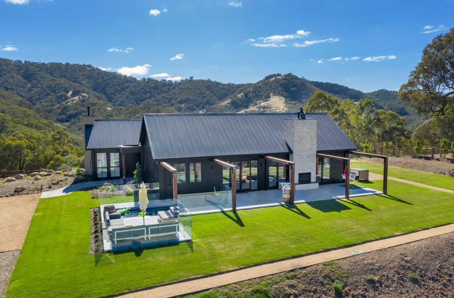 Open Plan Rural Retreat