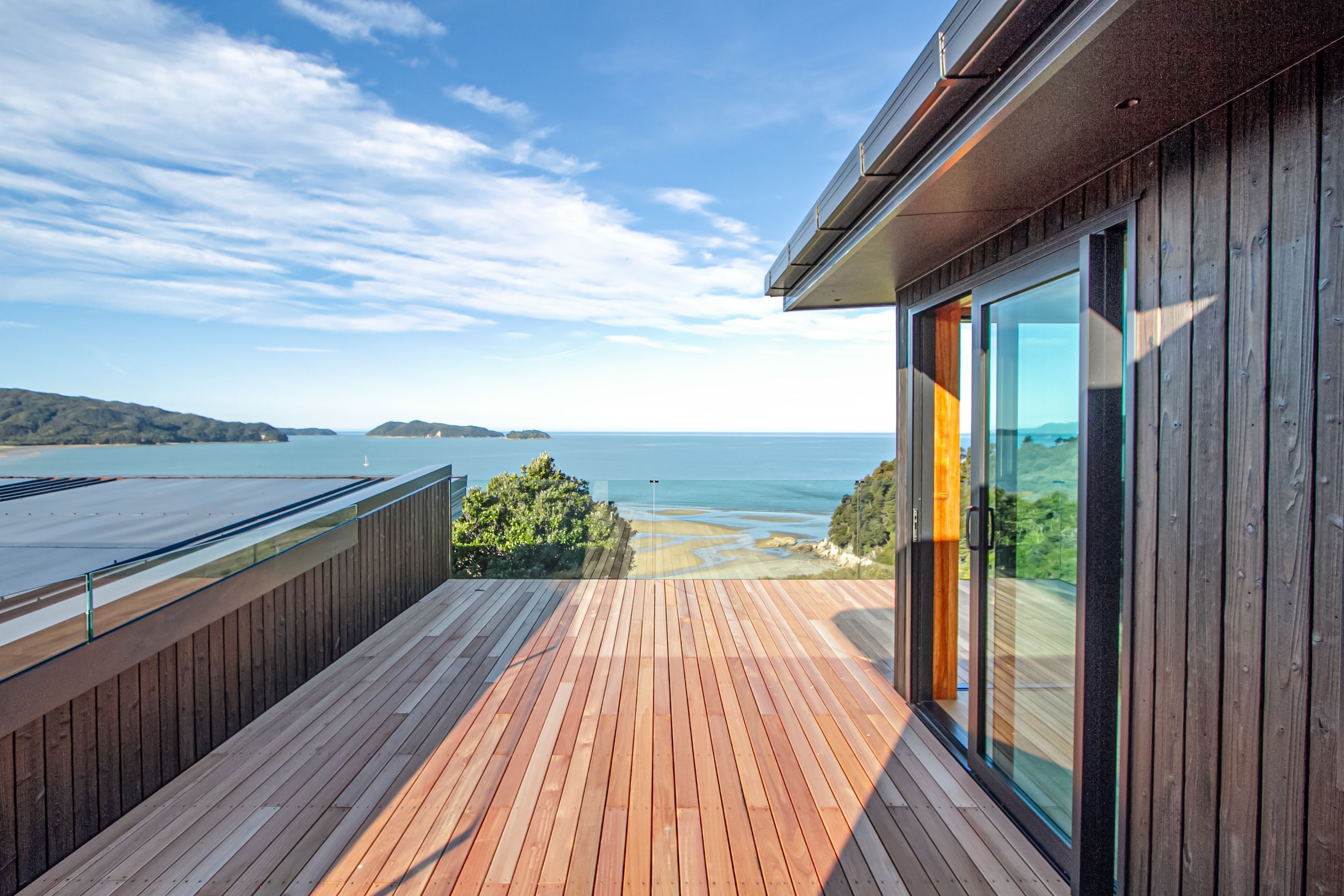 Top-Deck-over-Islands.jpg