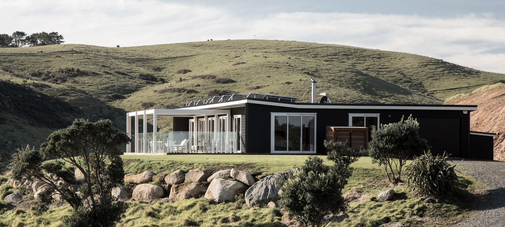 Totally Off-Grid Remote Island Living banner
