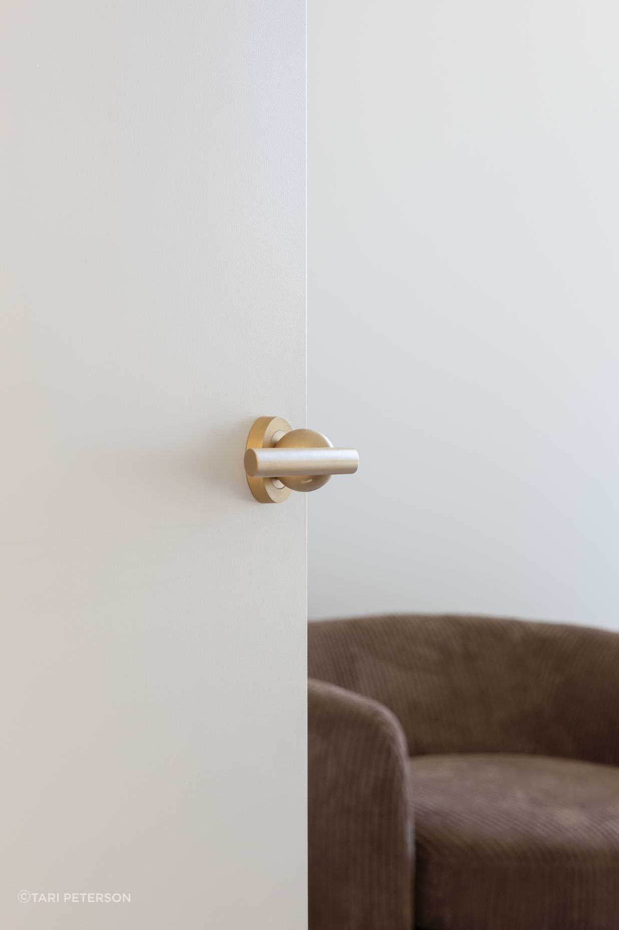 We-Ponder-BANKSTON-HANDLE3.jpg