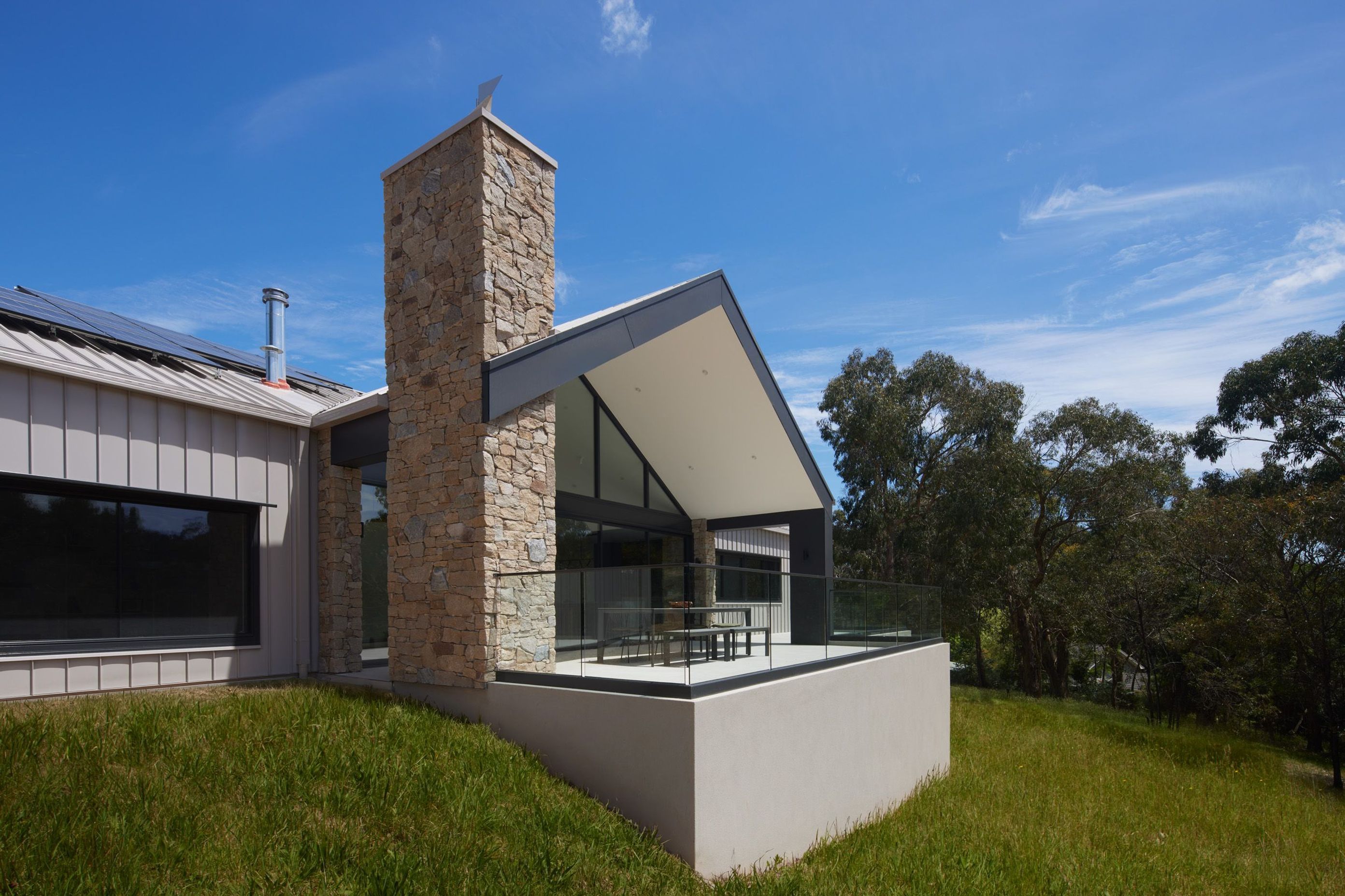 Whisker-ArchitectureHillside-HomeTatjana-Plitt315.jpg
