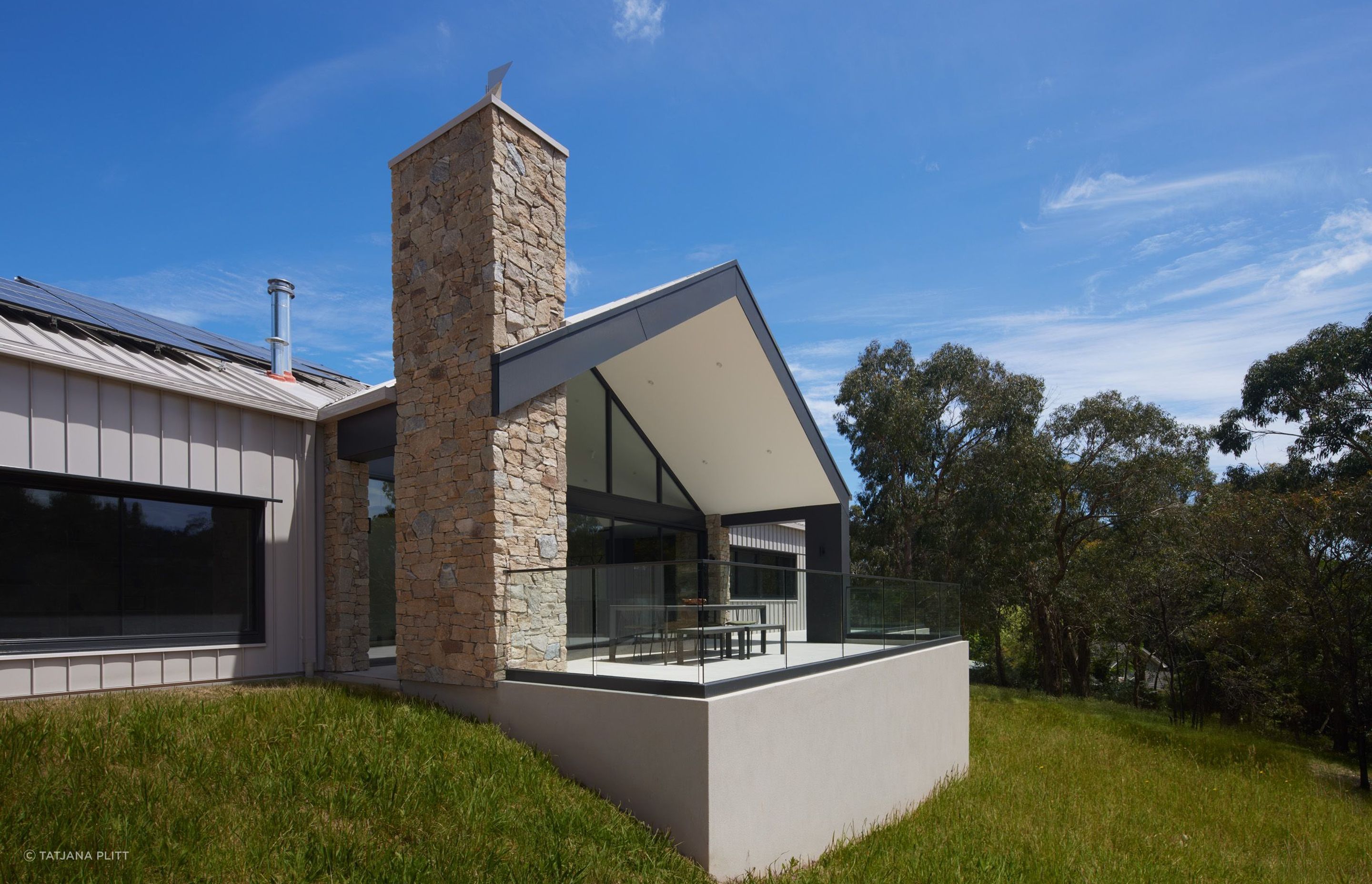 Whisker-ArchitectureHillside-HomeTatjana-Plitt315.jpg