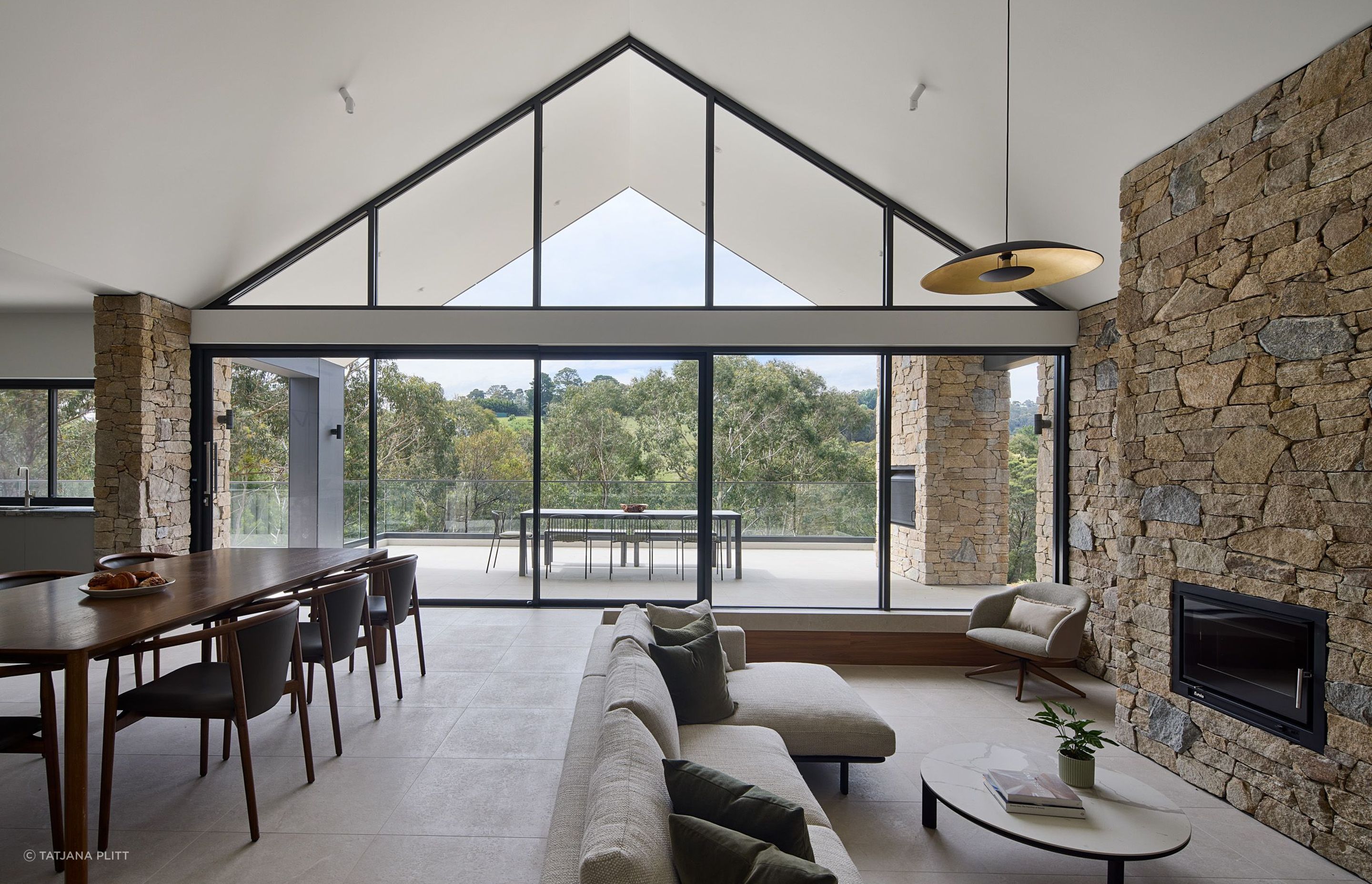 Whisker-ArchitectureHillside-HomeTatjana-Plitt486.jpg