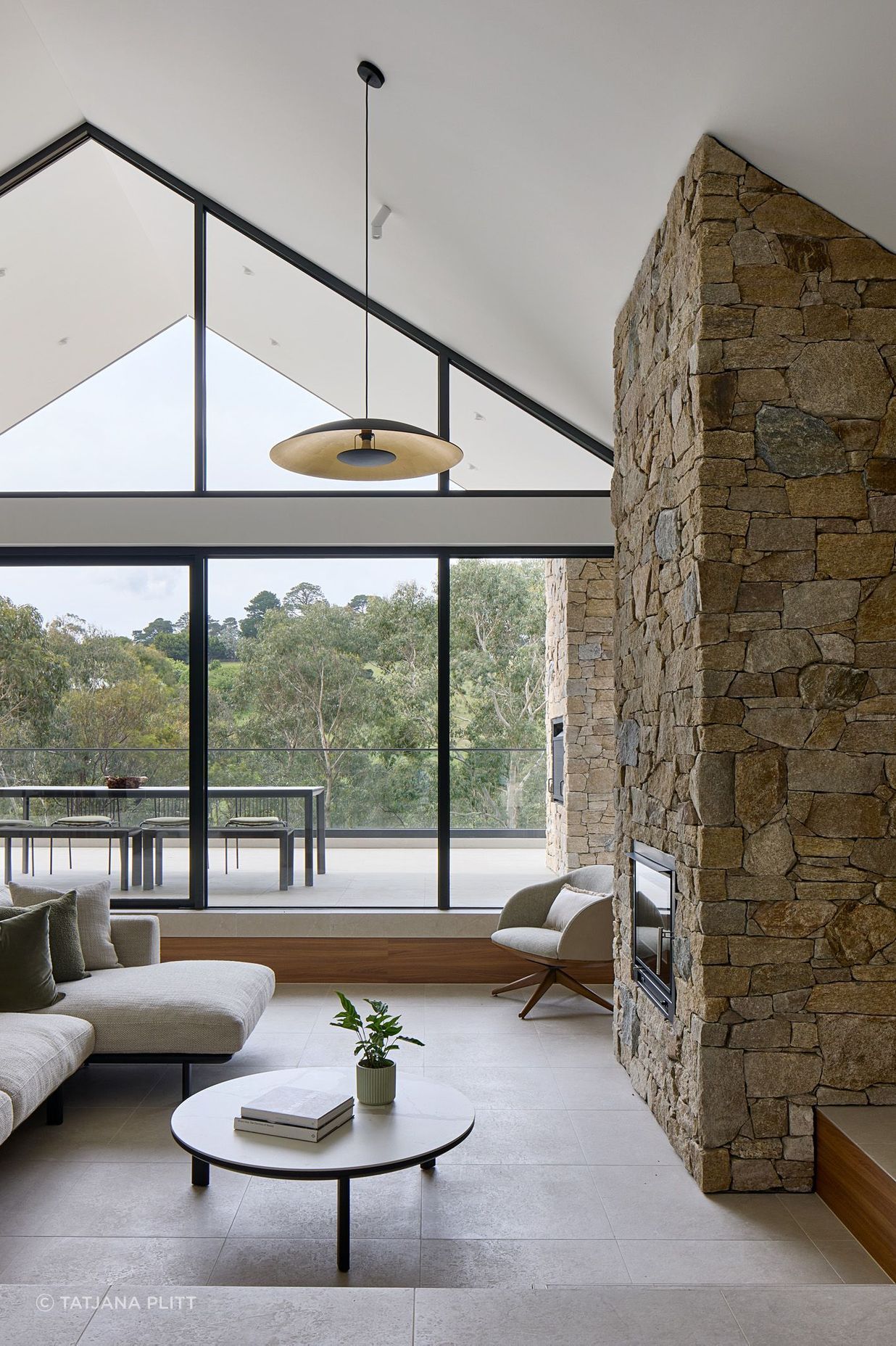 Whisker-ArchitectureHillside-HomeTatjana-Plitt557.jpg