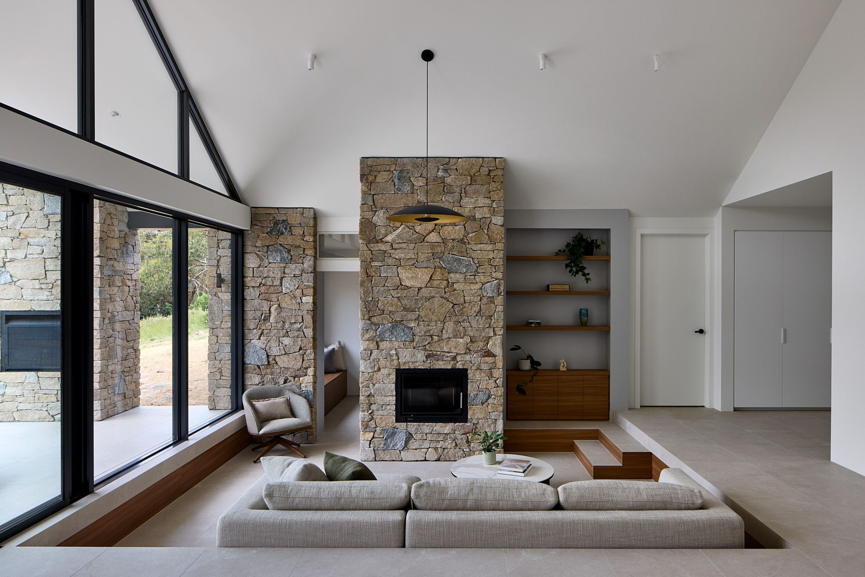 Whisker-ArchitectureHillside-HomeTatjana-Plitt594.jpg