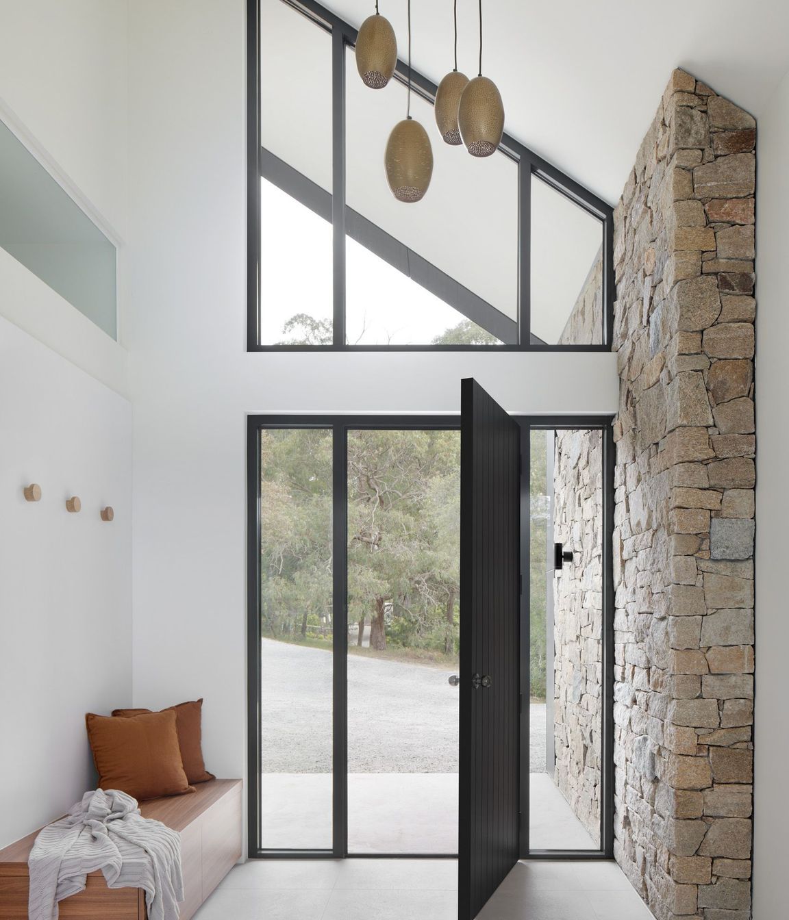 Whisker-ArchitectureHillside-HomeTatjana-Plitt679.jpg
