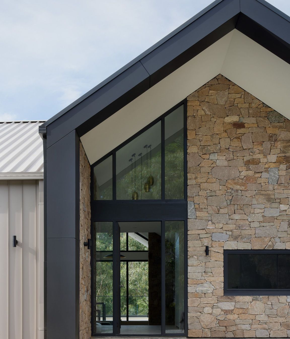 Whisker-ArchitectureHillside-HomeTatjana-Plitt737-v2.jpg