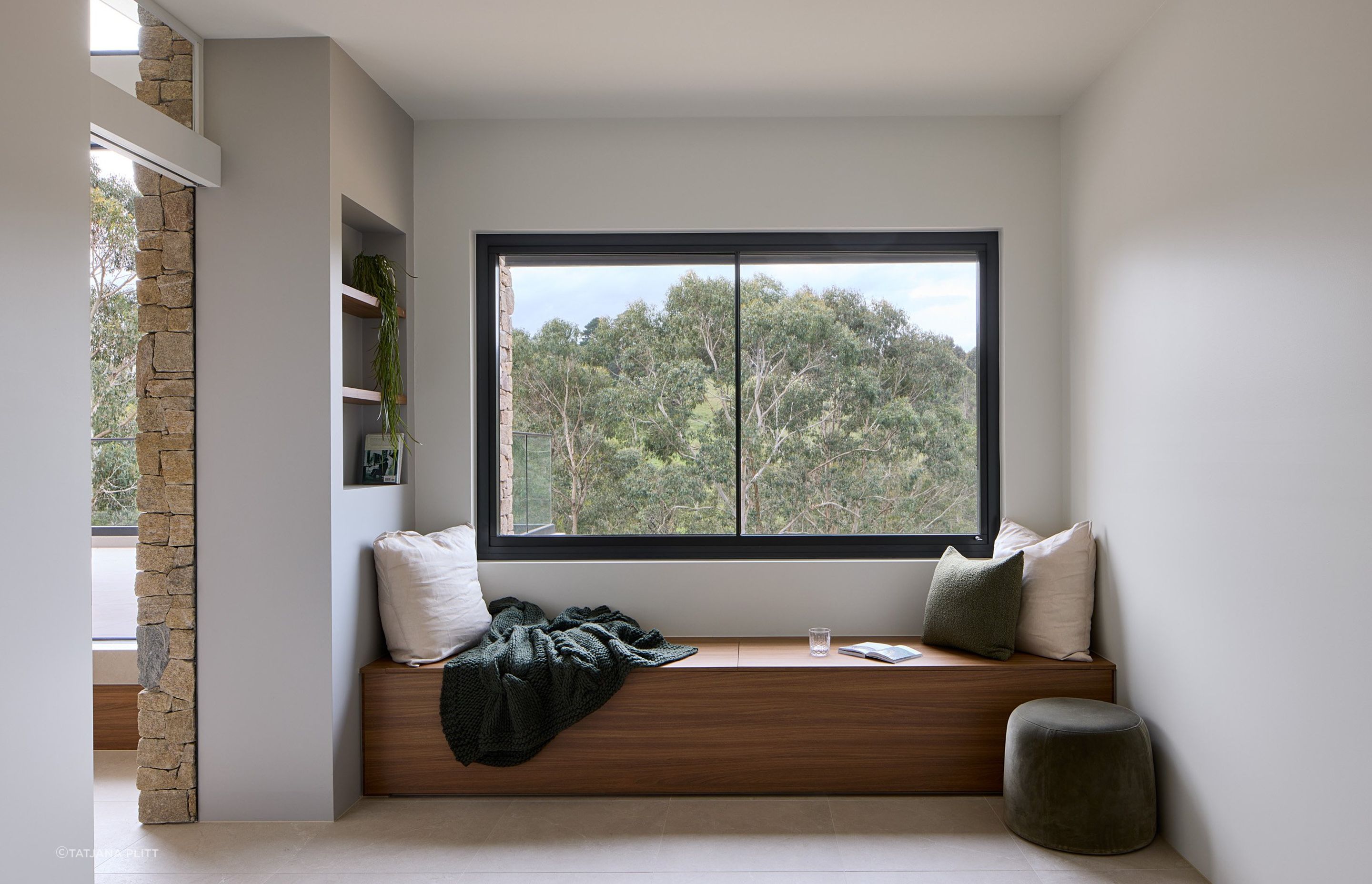 WhiskerArchitectureHillsideHomeTatjanaPlitt610.jpg