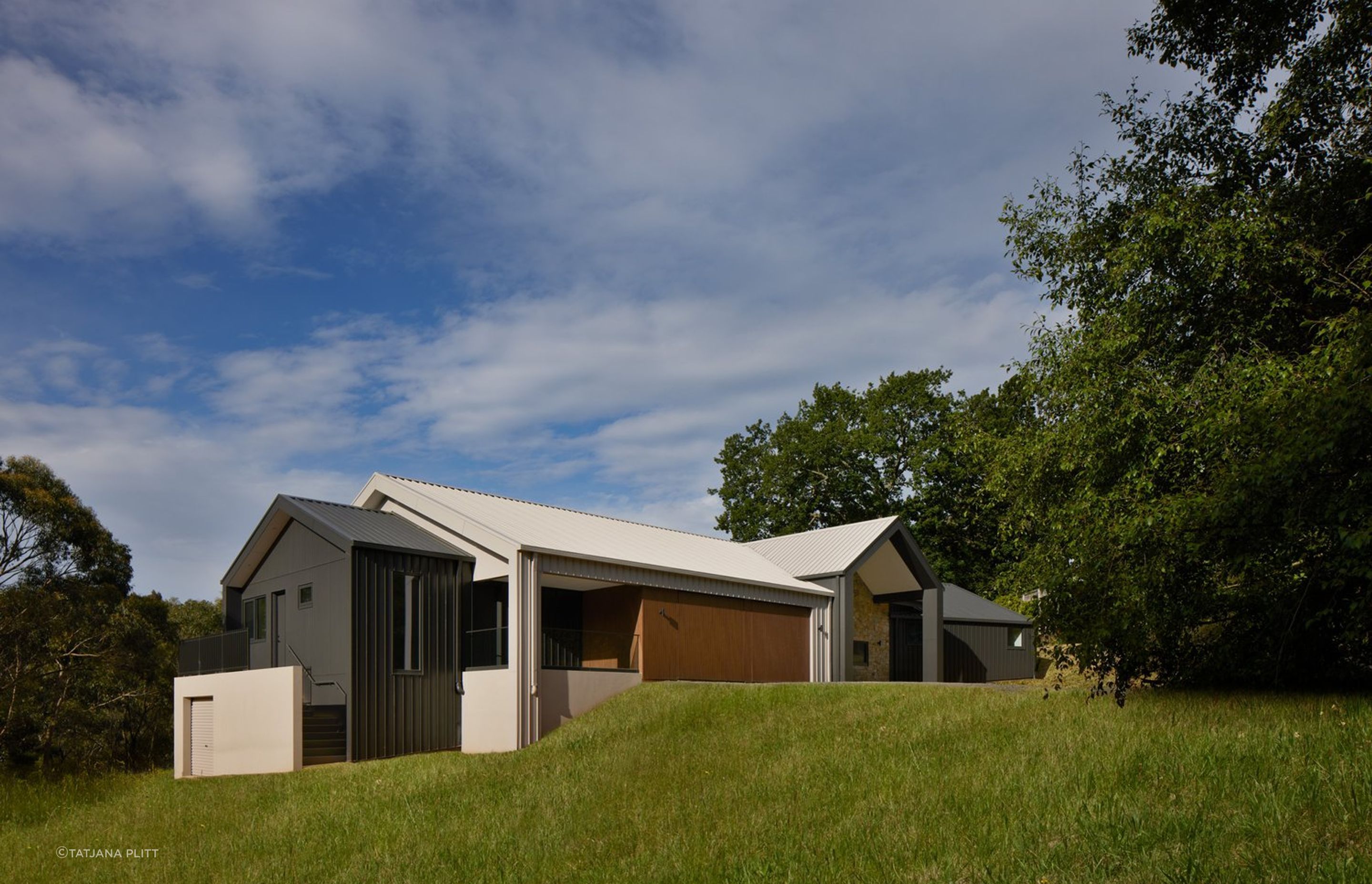 WhiskerArchitectureHillsideHomeTatjanaPlitt818.jpg