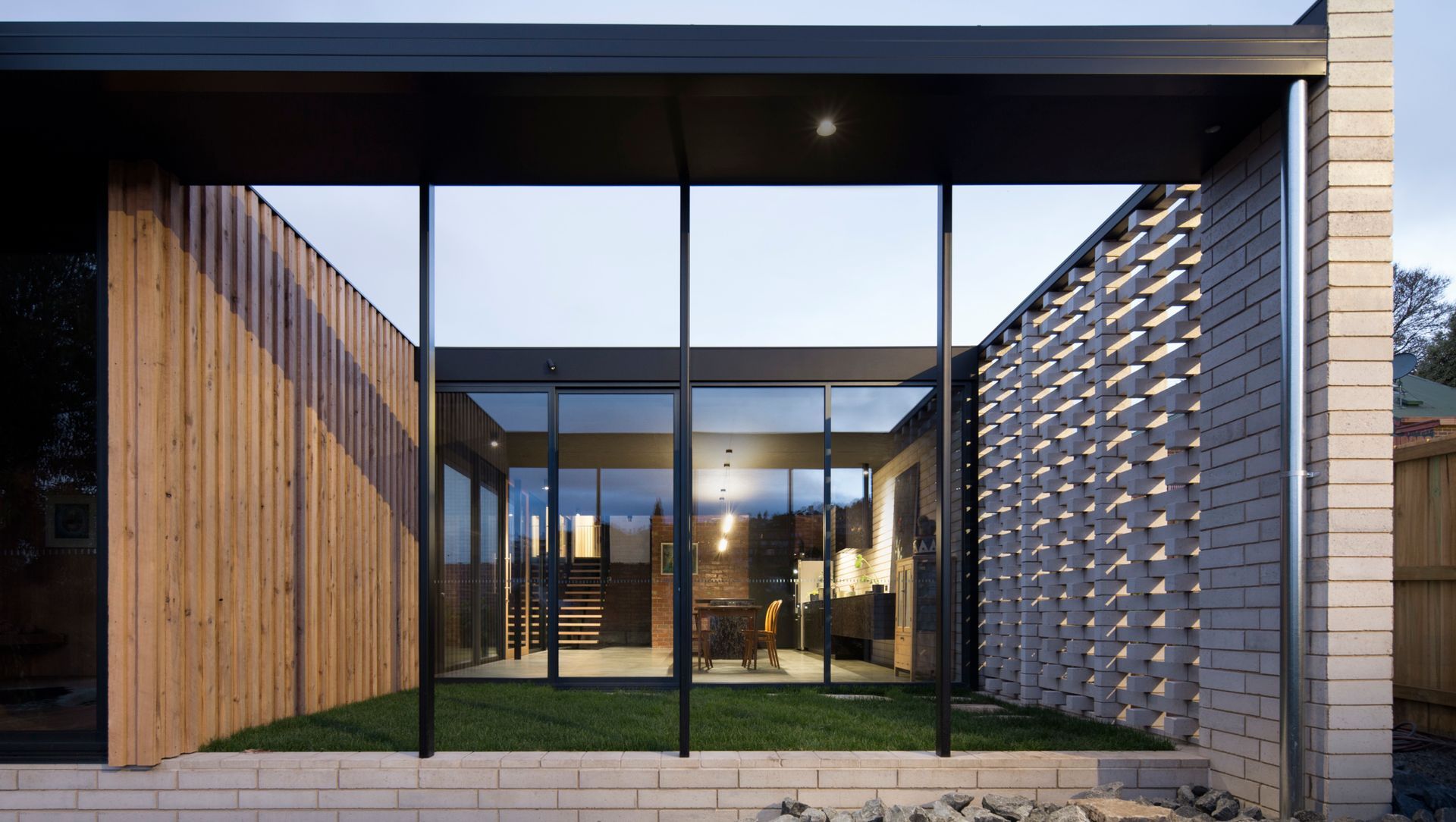 Willisdene House banner