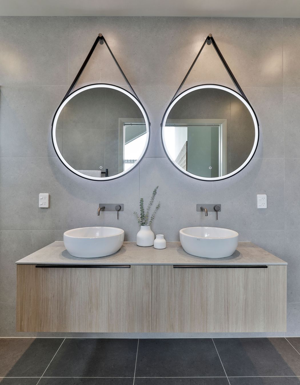 Design by Cube Dentro. Tiles: Cordoba Black floor, Cordoba Pearl wall.