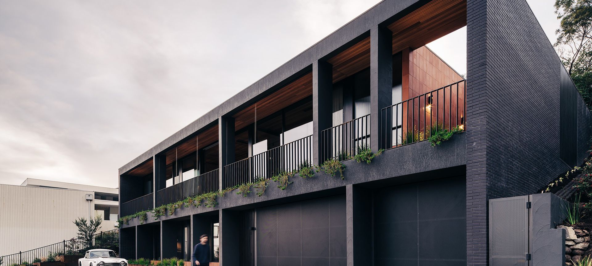 View House banner