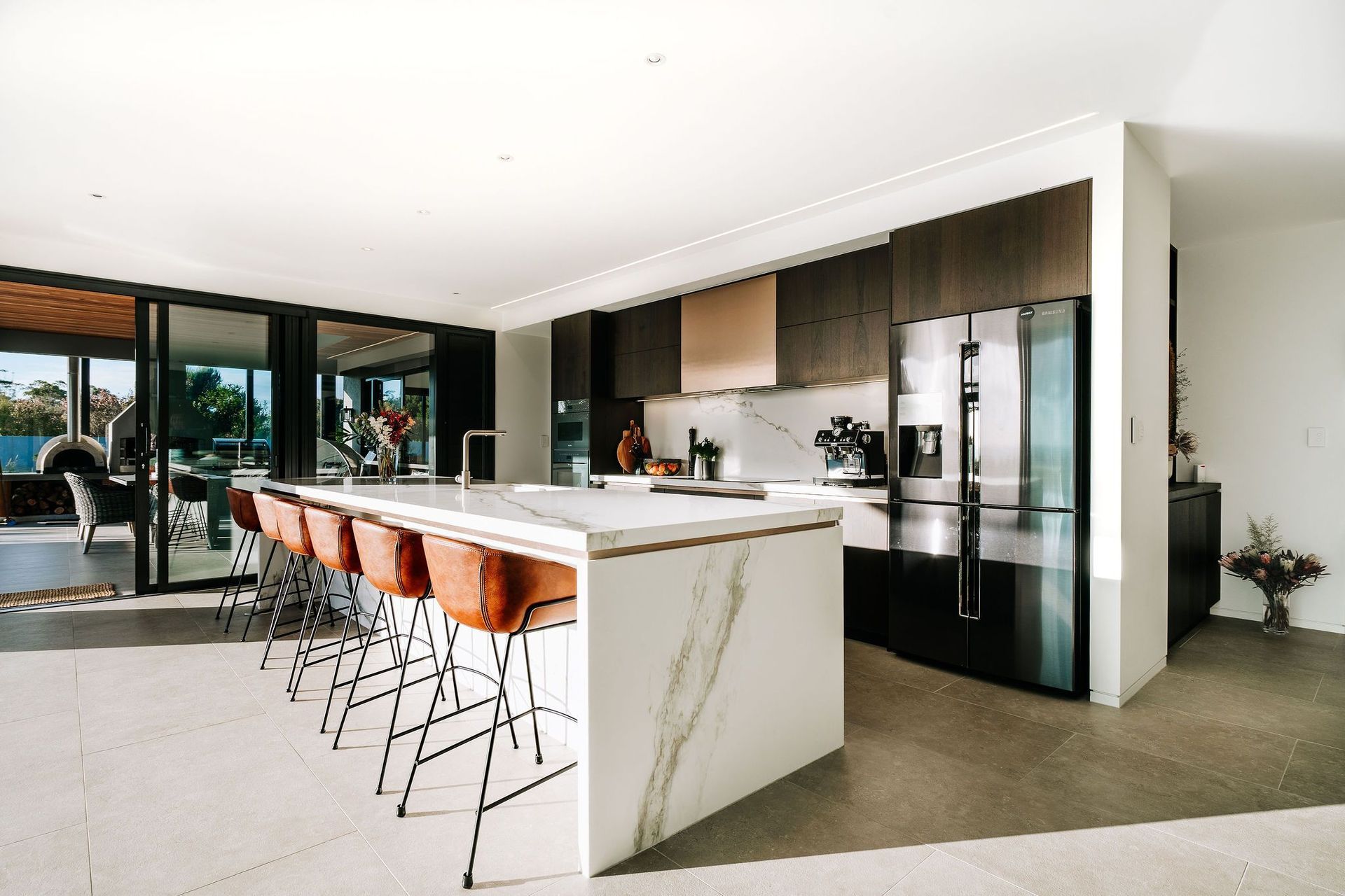 kitchen-design-white-marble-timber-island-arcline-architecture.jpg