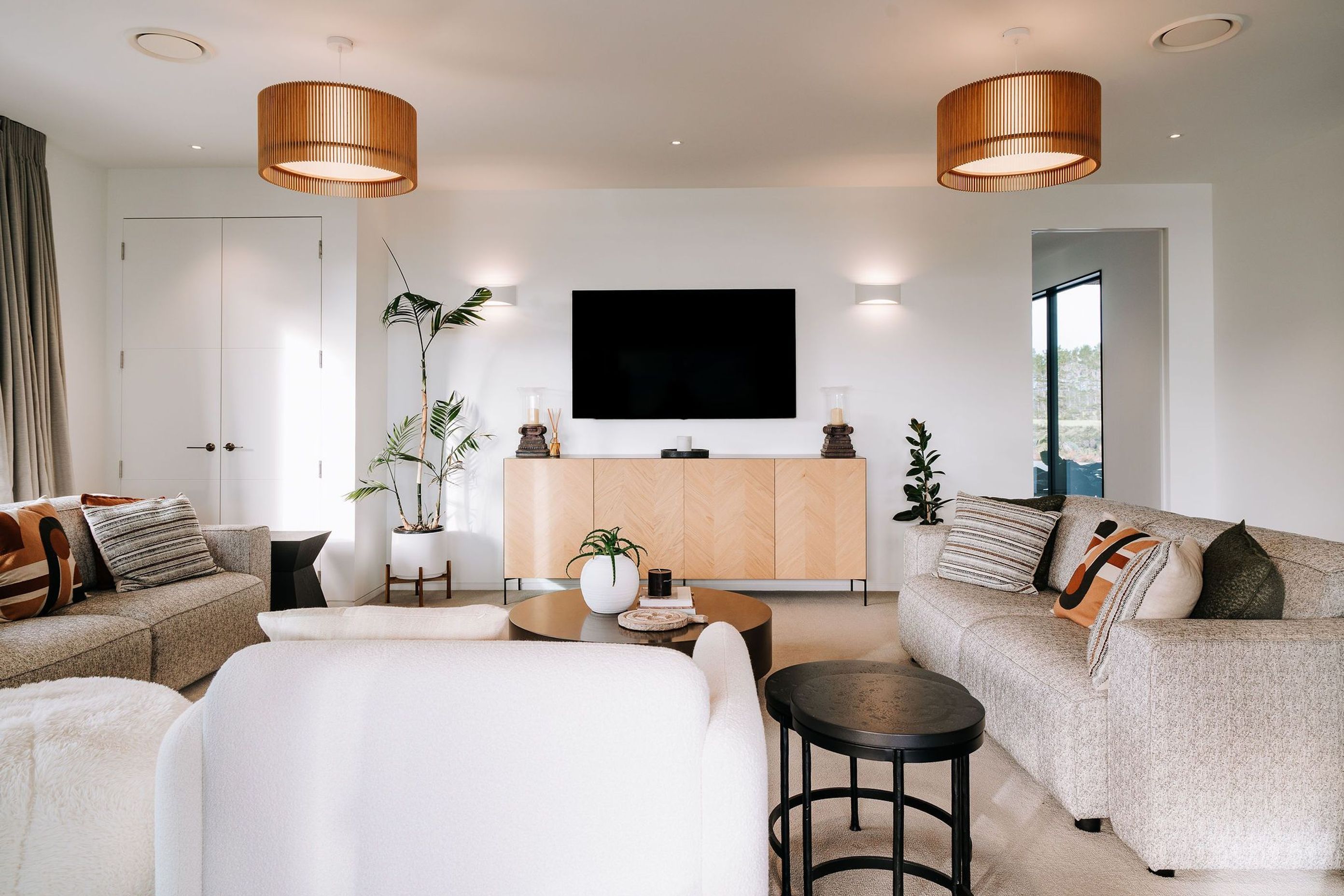 media-room-lounge-lighting-tv-cabinetry-cosy-warm-arcline.jpg