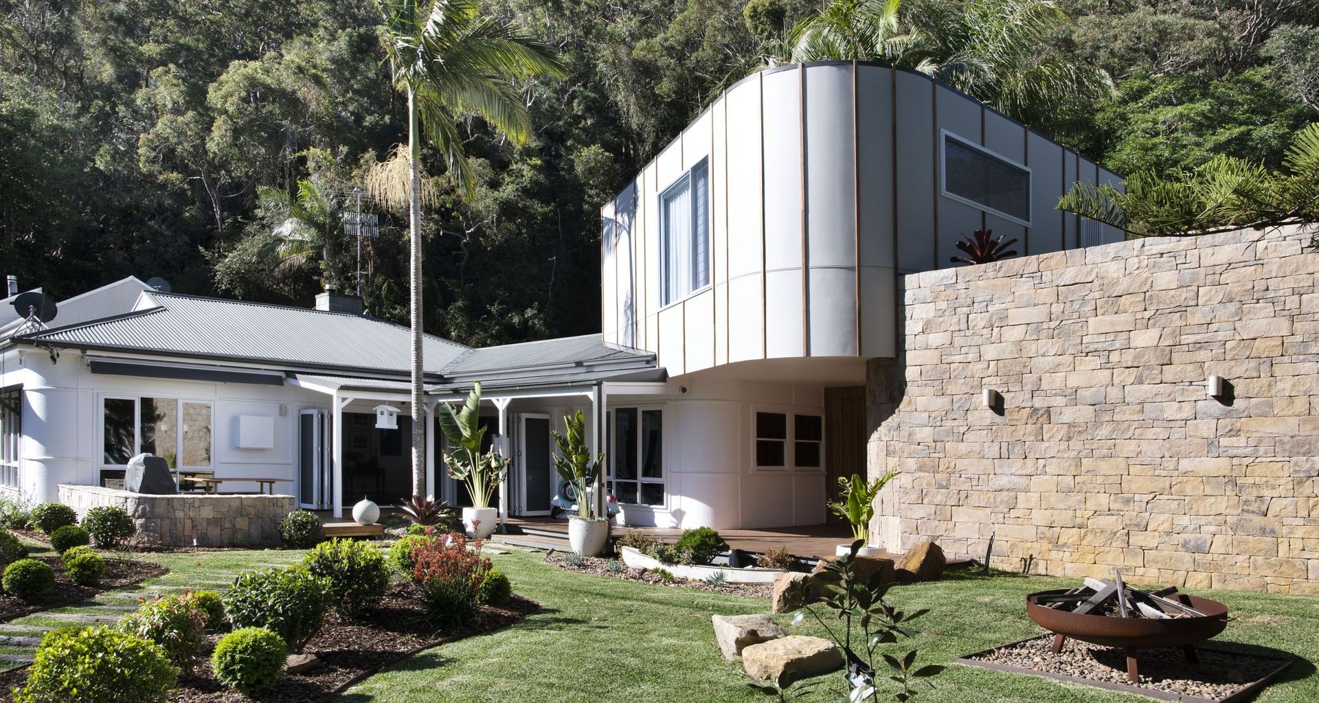 Patonga House banner