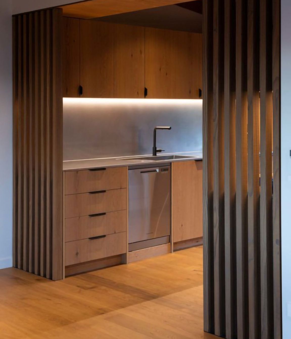 rafe-maclean-architects-roys-peak-house-07-512x768.jpg