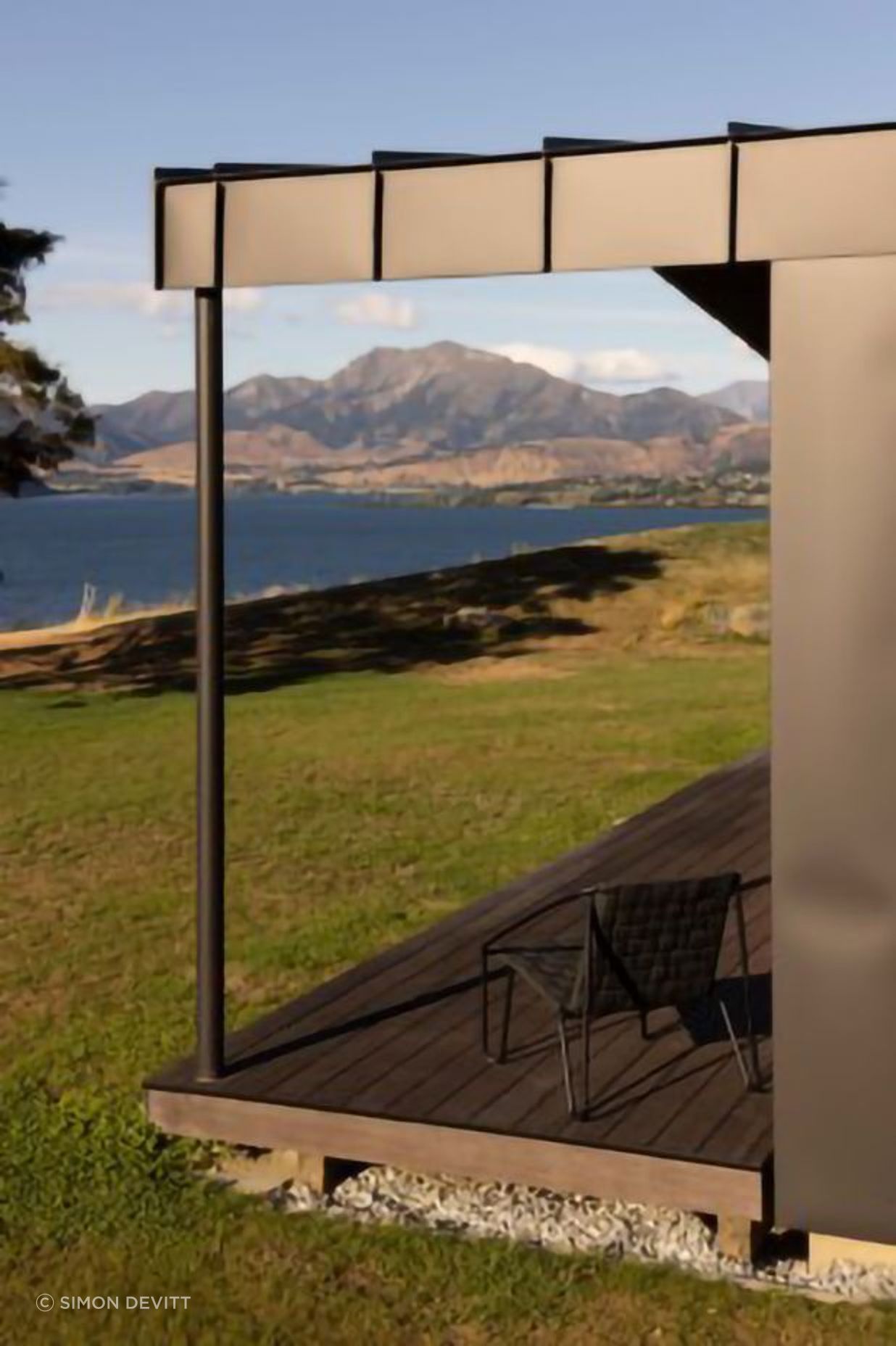 rafe-maclean-architects-roys-peak-house-08-265x397.jpg