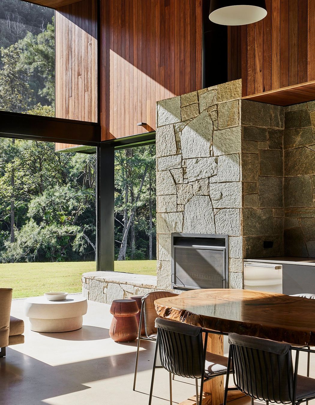 shaun-lockyer-architects-amaroo-queenslandl-interior-design-outdoor-living-fireplace-stone-timber-v2.jpg