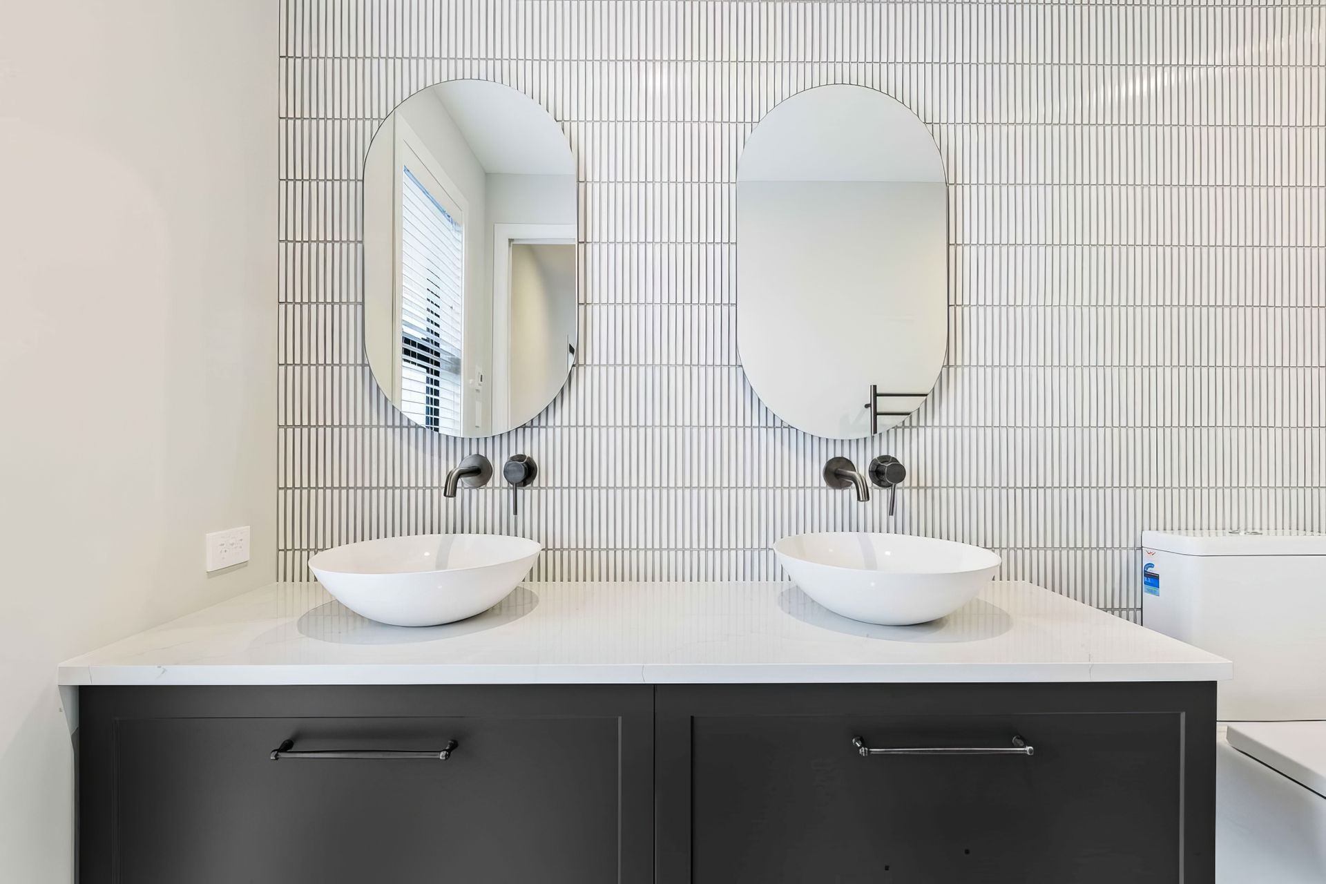 w1200h800-Revive20Residential20New20Build20Clarks20Beach20Bathroom201-standard-v2-2x.jpg