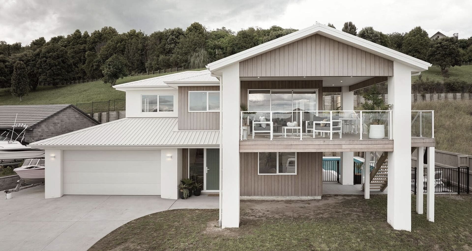 Omokoroa House banner