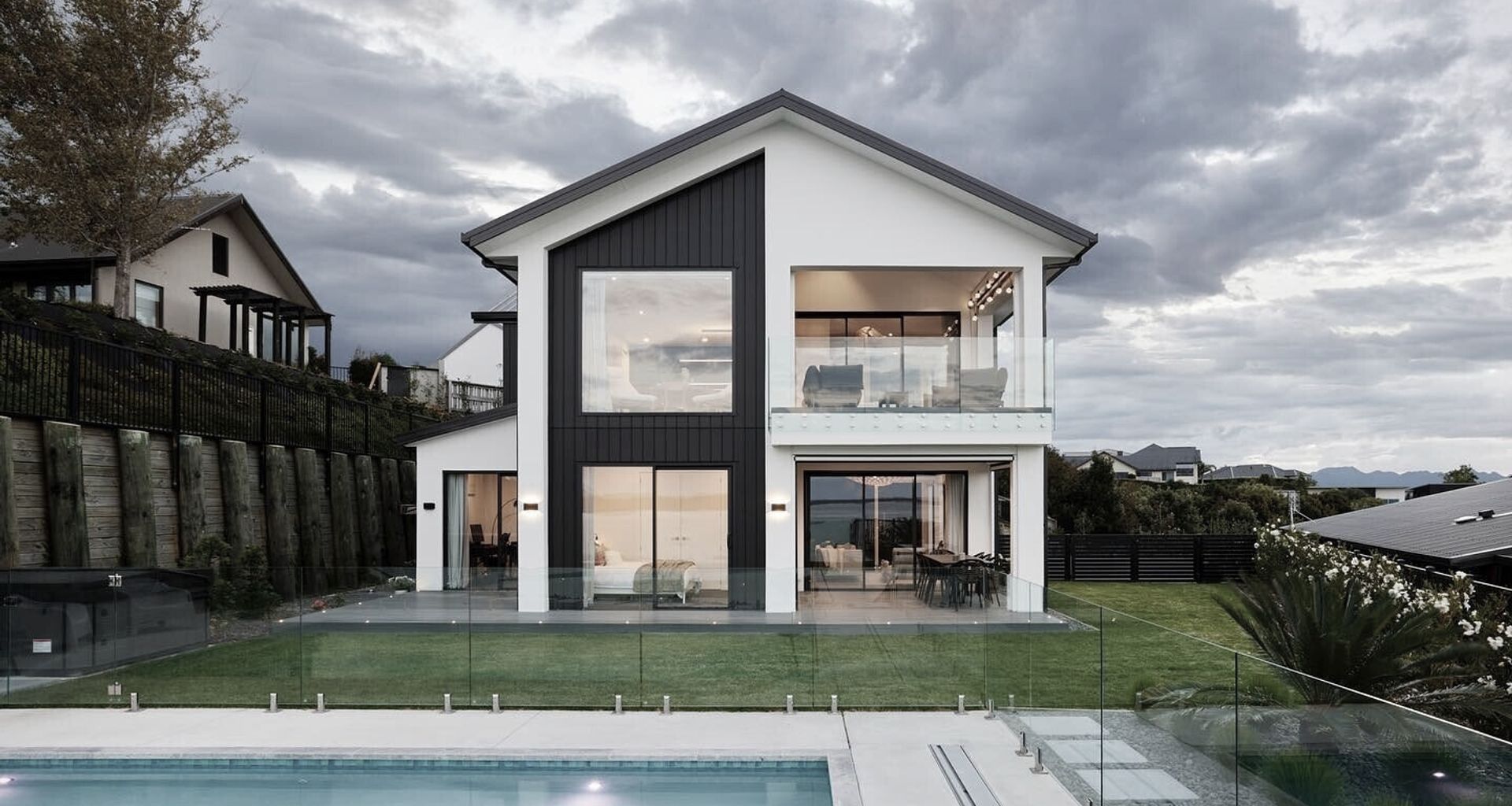 Omokoroa House banner