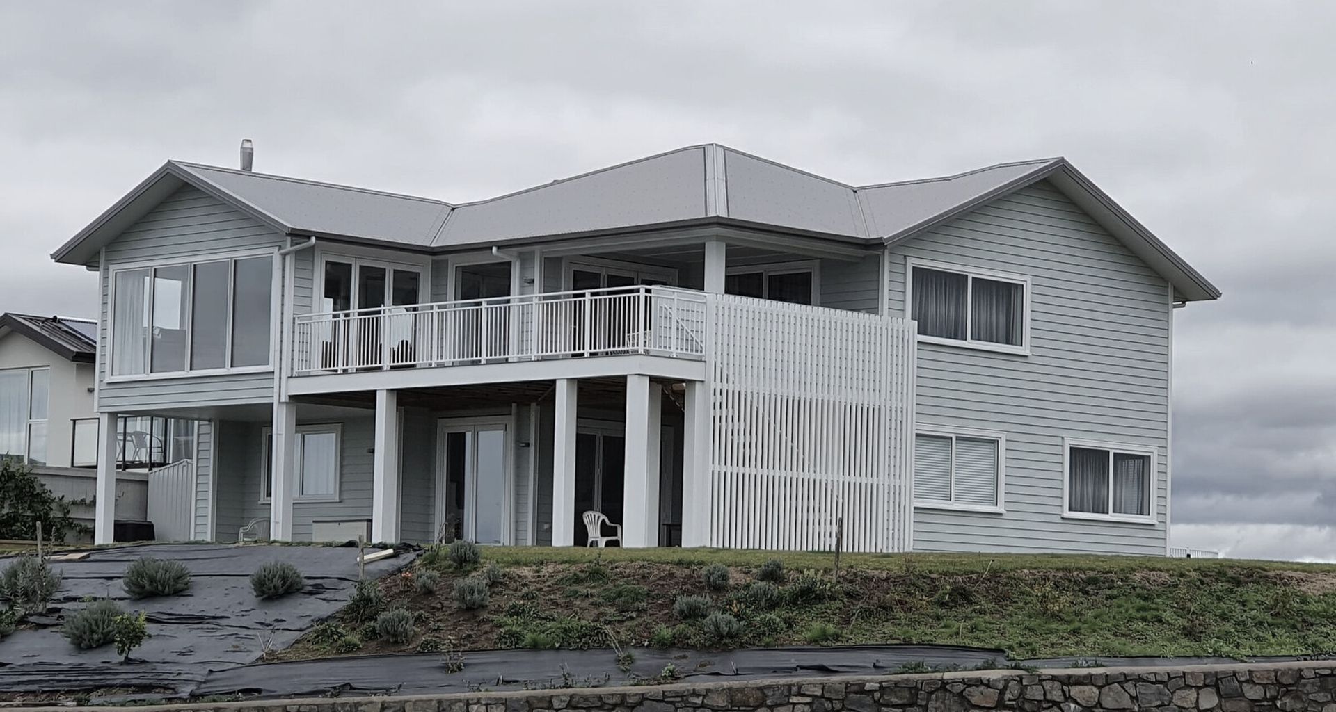 Omokoroa House banner